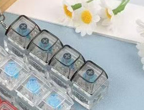 Decompression Mechanical Keyboard With Light Pressing Keychain